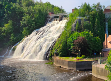Rivière Le loup Parc des chutes) chute d'eau rivière du loup